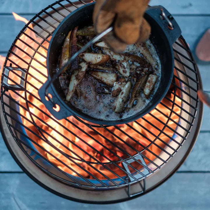 Fire Pit Eld 50 - in use with grill and pan for cooking