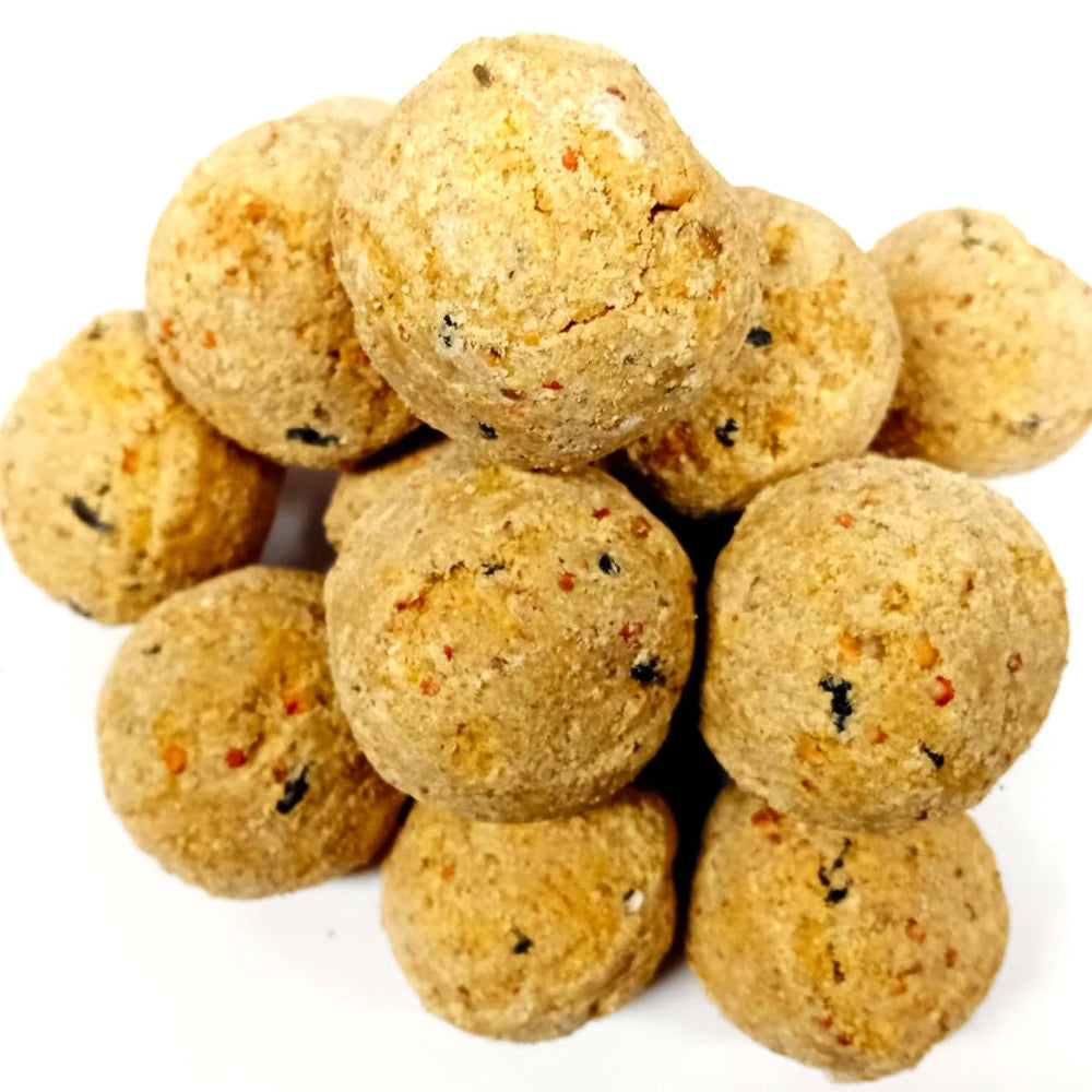 Red Barn Insect Fat Balls Bird Feed