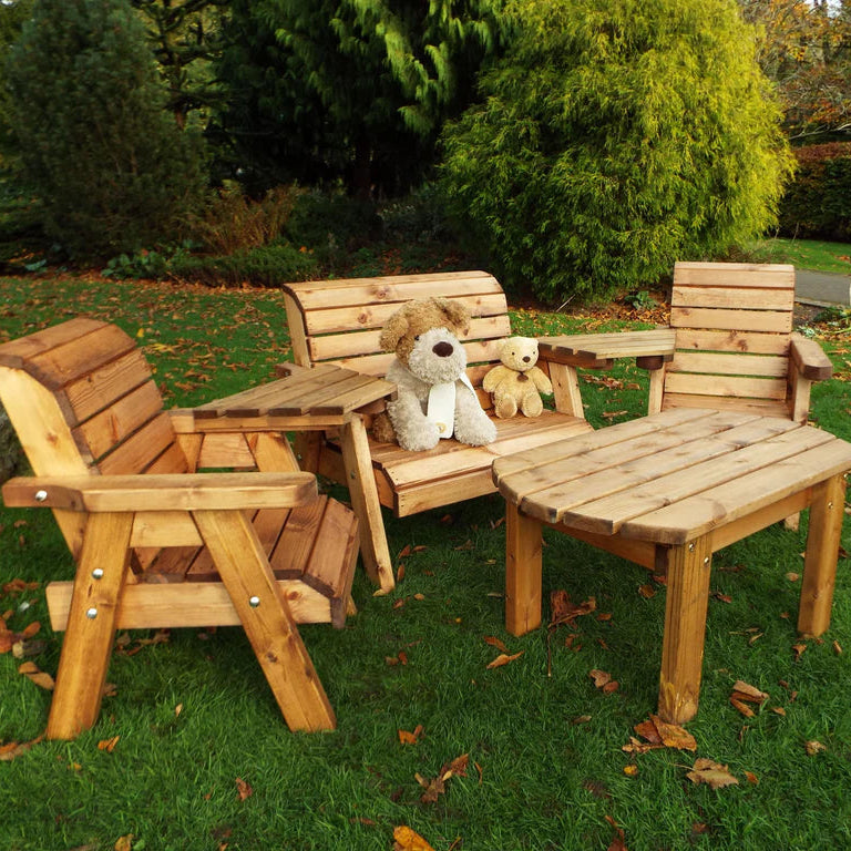 KIDS MULTI SET FOUR SEATER - three chairs and table set in the garden with bears and dogs 