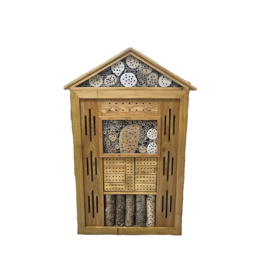 Titan Giant Feature Bug Hotel